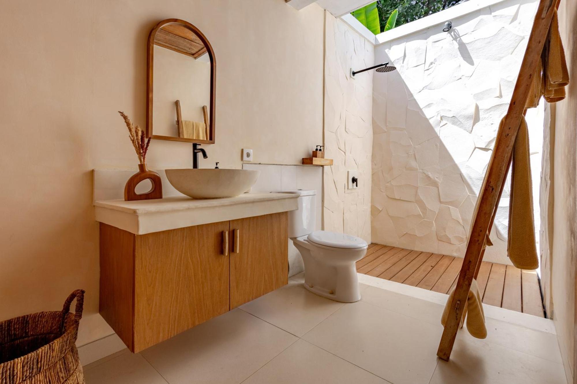 The Pink Joglo, A Cheerful 3Bdr Villa W/Pool And Rice-Field View. Dalung  Dış mekan fotoğraf