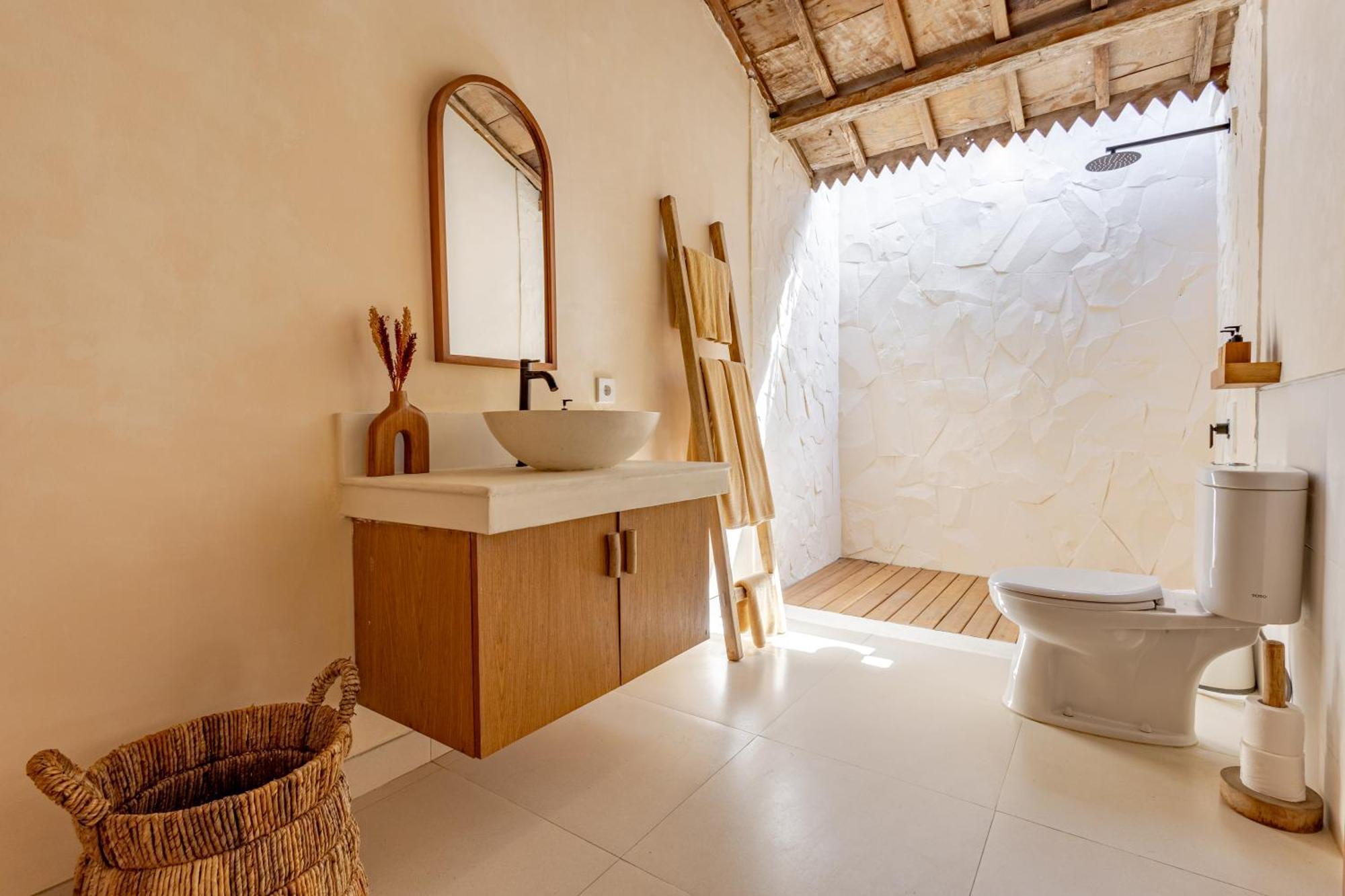The Pink Joglo, A Cheerful 3Bdr Villa W/Pool And Rice-Field View. Dalung  Dış mekan fotoğraf