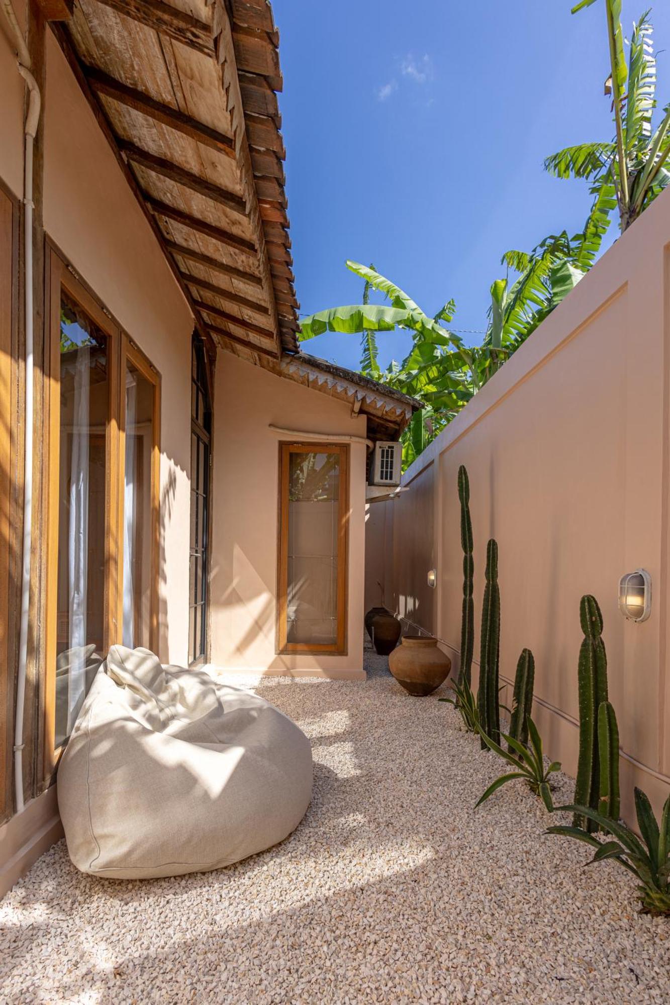 The Pink Joglo, A Cheerful 3Bdr Villa W/Pool And Rice-Field View. Dalung  Dış mekan fotoğraf
