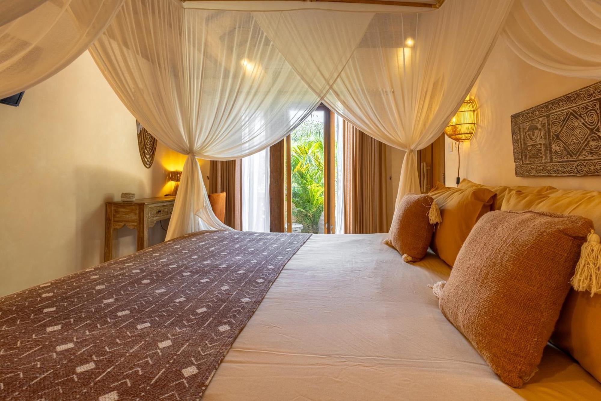 The Pink Joglo, A Cheerful 3Bdr Villa W/Pool And Rice-Field View. Dalung  Dış mekan fotoğraf