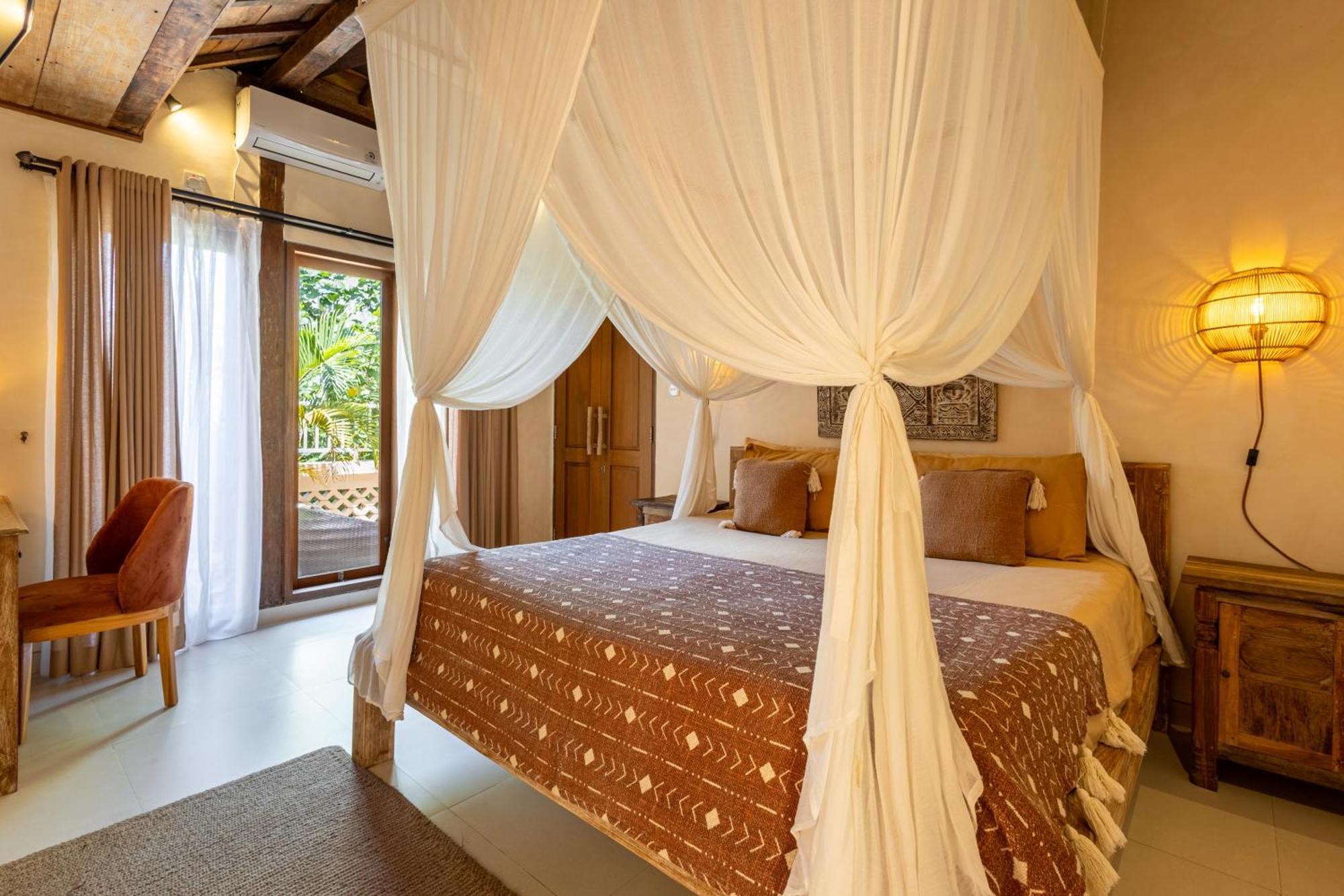 The Pink Joglo, A Cheerful 3Bdr Villa W/Pool And Rice-Field View. Dalung  Dış mekan fotoğraf