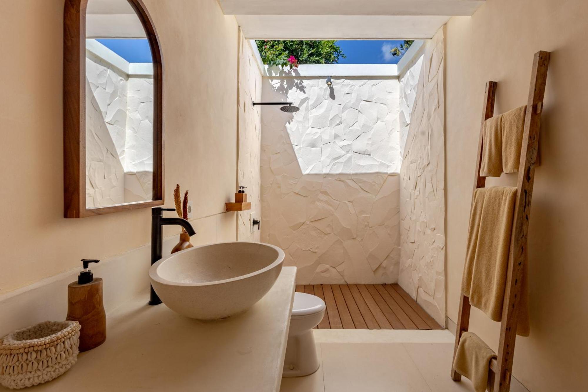 The Pink Joglo, A Cheerful 3Bdr Villa W/Pool And Rice-Field View. Dalung  Dış mekan fotoğraf
